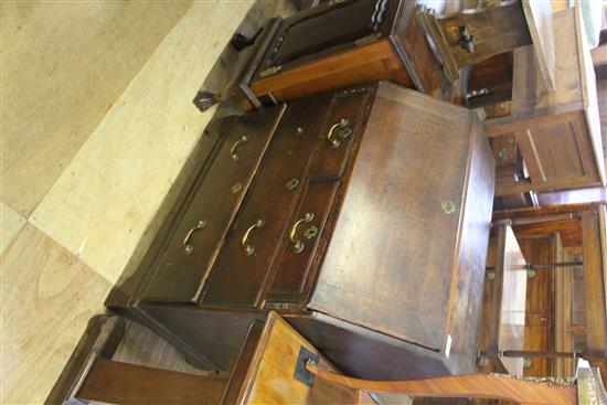 18th century oak bureau(-)